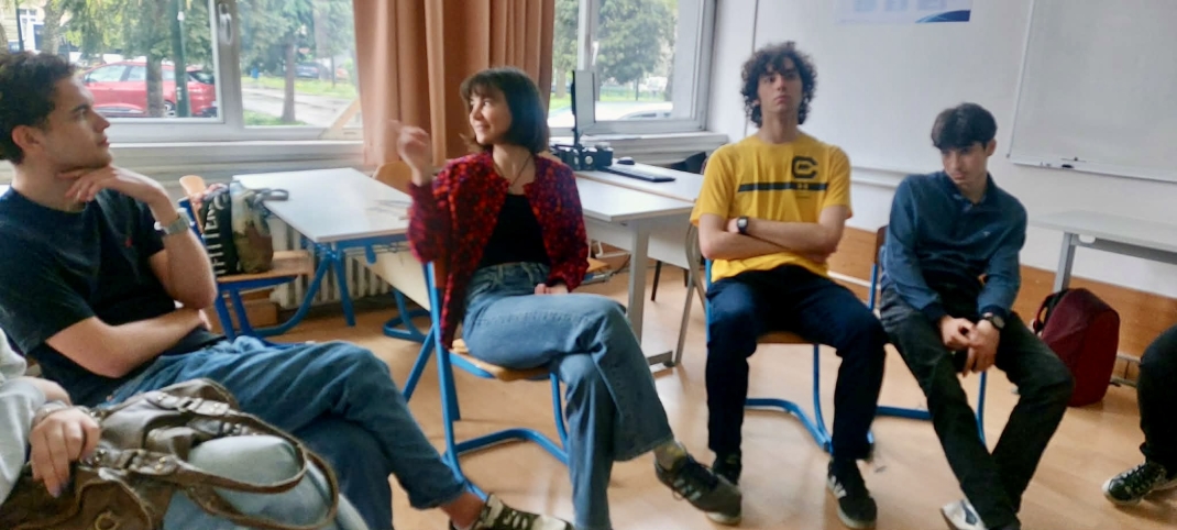 KADA BIVŠI UČENICI INSPIRIŠU NOVE GENERACIJE: SUSRET S LAROM GROZDANIĆ